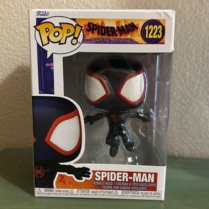 Funko Pop Spider-Man Across the Spider-Verse Spider-Man (#1223, NEW)